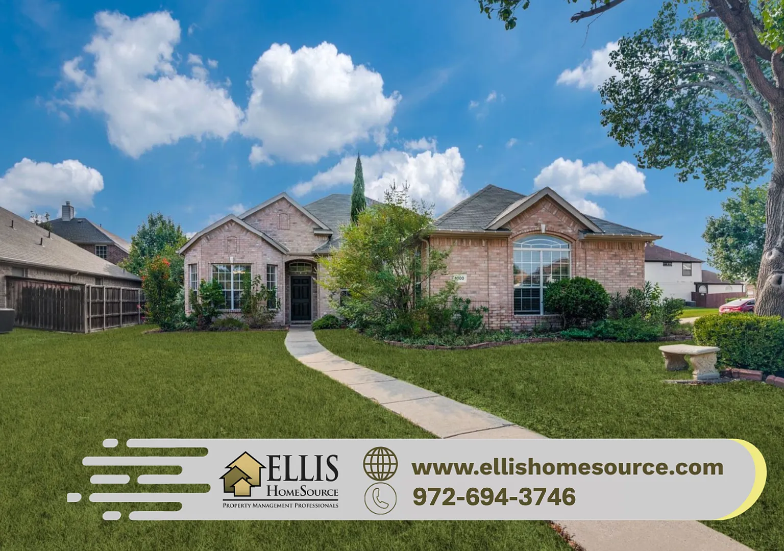 Spacious 4-Bedroom Home with Open Floor Plan in Plano — Photo 1