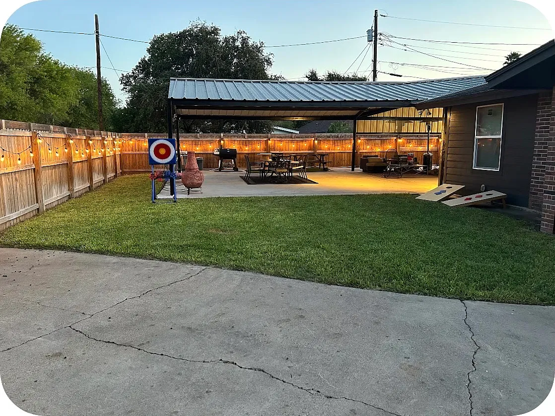 5 bed, 2100 sqft, $3,200 — Photo 1