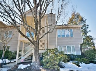 13 Troon Ter, Clinton Twp., NJ 08801