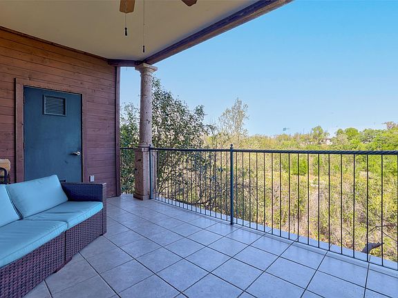 2nd image of 300 San Gabriel Village Blvd APT 512