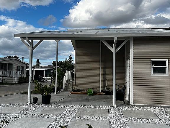 5th image of 1398 Michelle Dr N #59