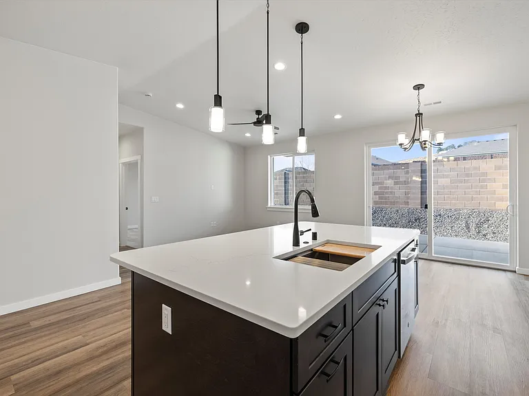 6258 W 33rd Ave — Photo 13