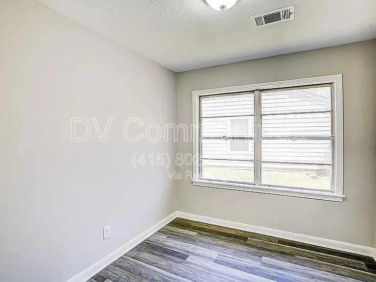 1118 Madison Ave — Photo 6