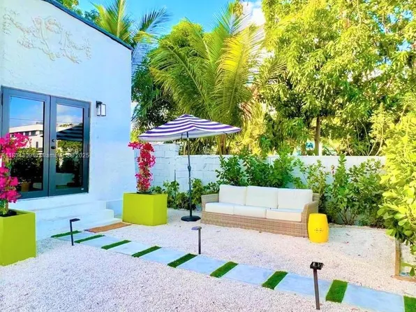 8280 NE 1st Pl, Miami, FL 33138