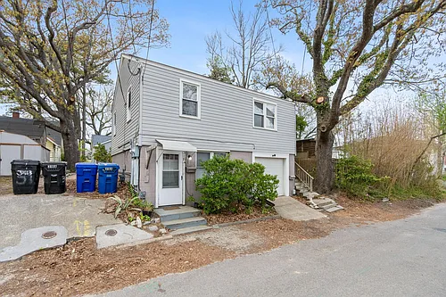 318 34th 1/2 St #A Photo 1