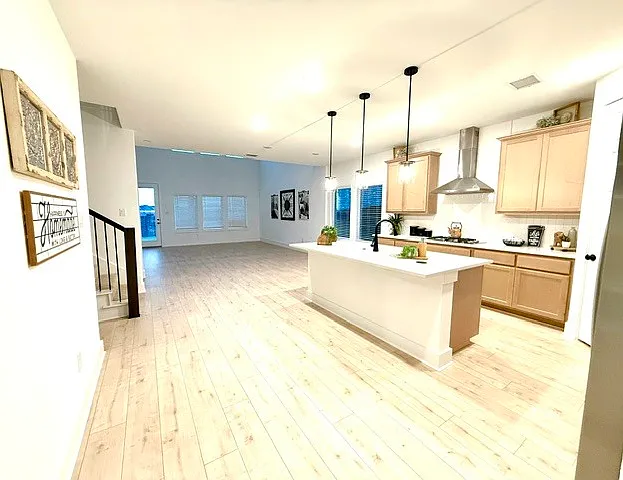 17141 Oxborough Dr — Photo 11