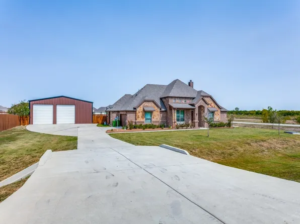 5001 Corona Dr, Sanger, TX 76266