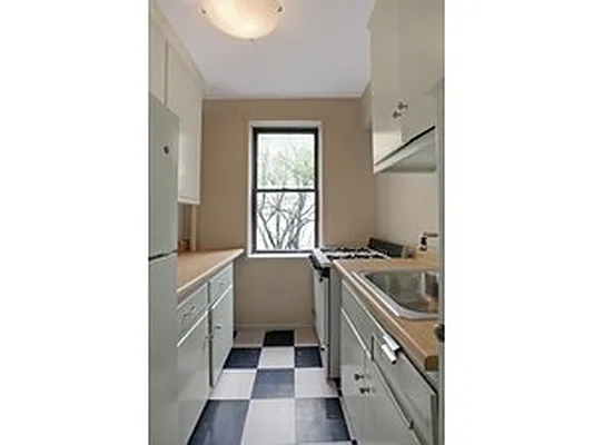 Rented by Corcoran | media 13