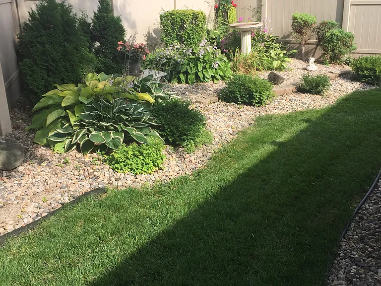 104 N Belmont Dr — Photo 3