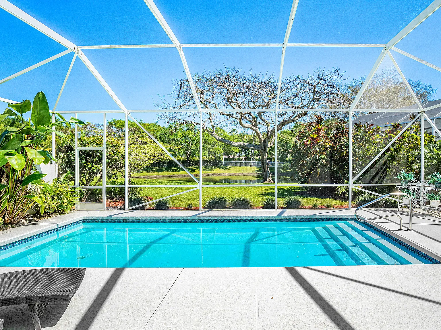 3 bed, 2.0 bath, 2000 sqft, $12,000 — Photo 1
