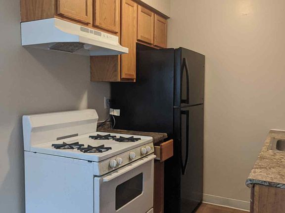 2nd image of 2407 W Broadway Ave APT 1