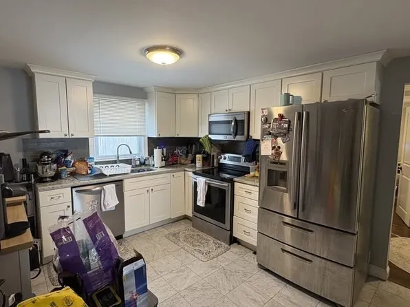 6 Hardwick Ter, Brighton, MA