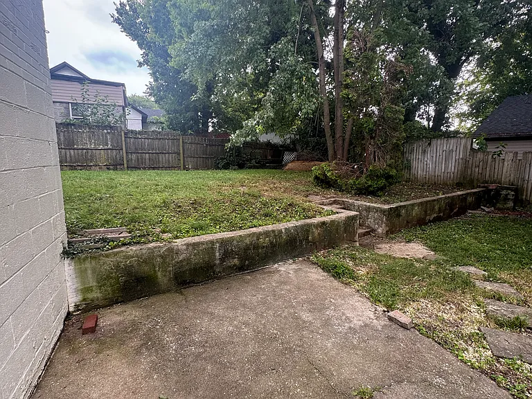 845 Georgetown St — Photo 21