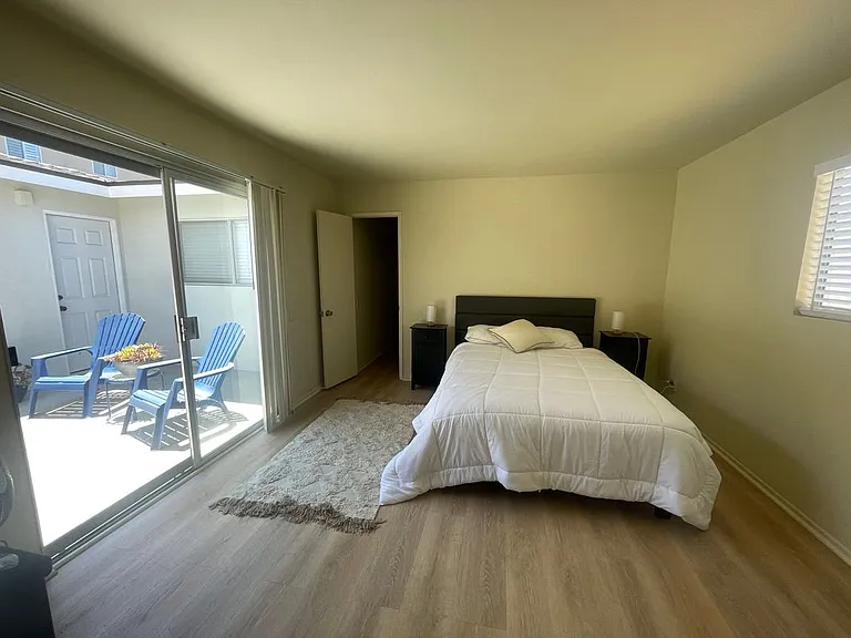 178 Albert Pl — Photo 6