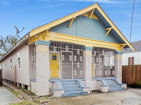2nd image of 1829 Frenchmen St