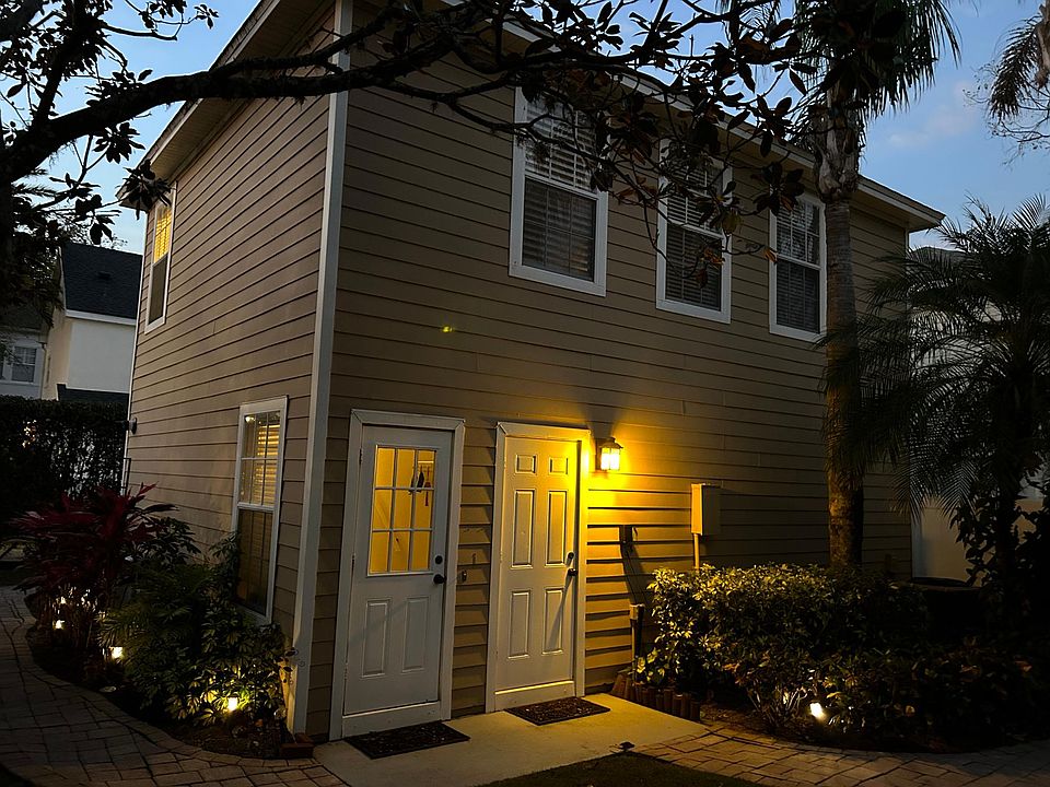 Private apartment entrance