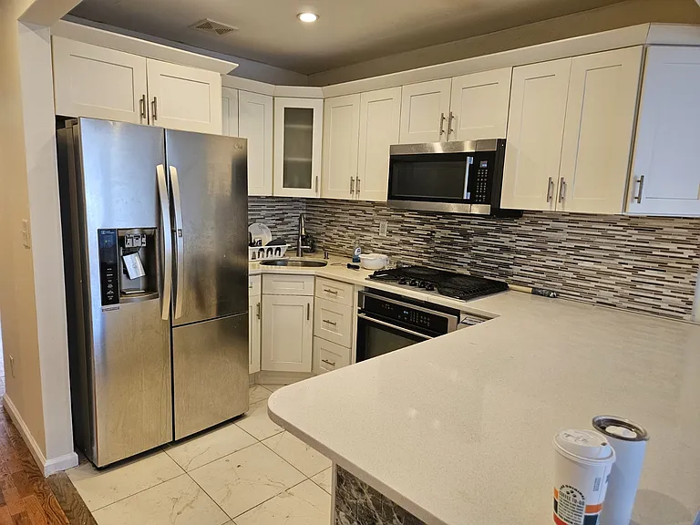 205 Beach 28th St — Photo 4