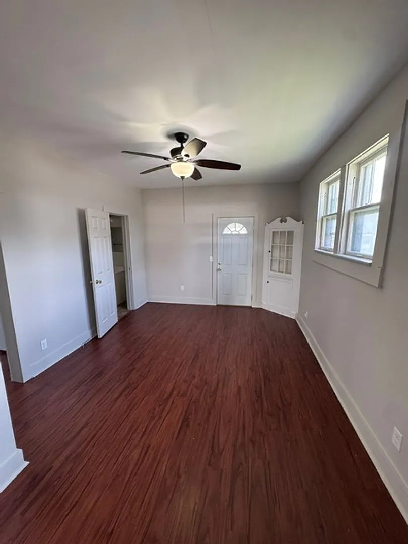 704 Davis St. — Photo 2