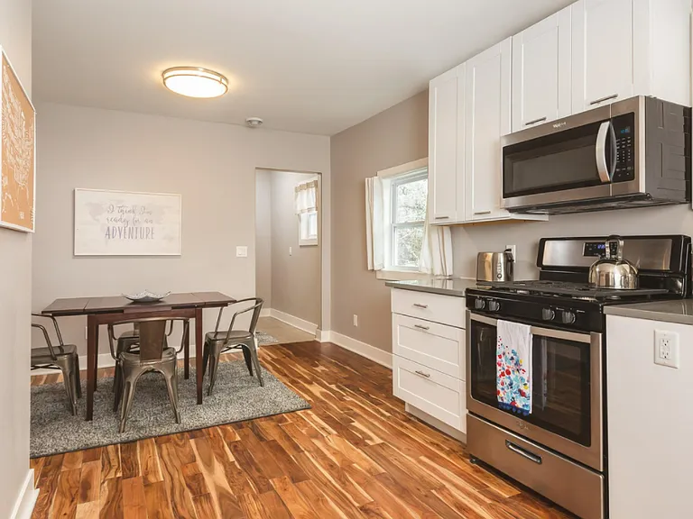 614 Lafayette Ave SE — Photo 3