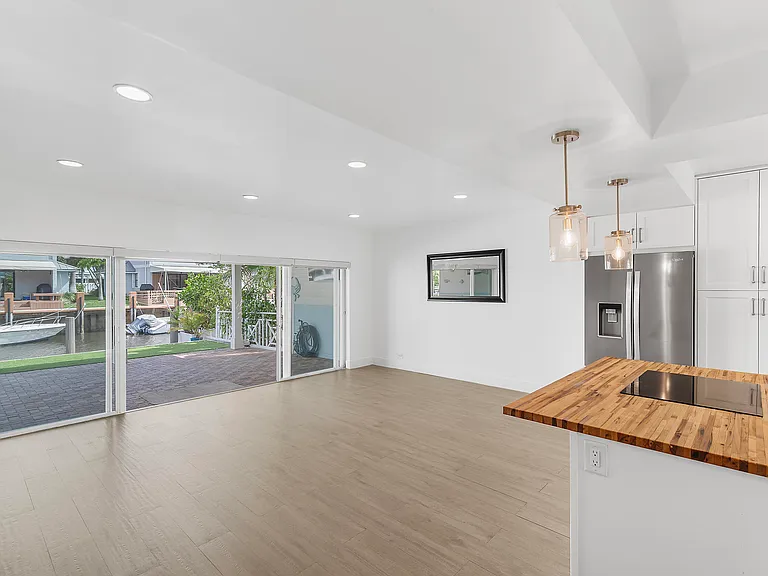 718 Rider Rd — Photo 10
