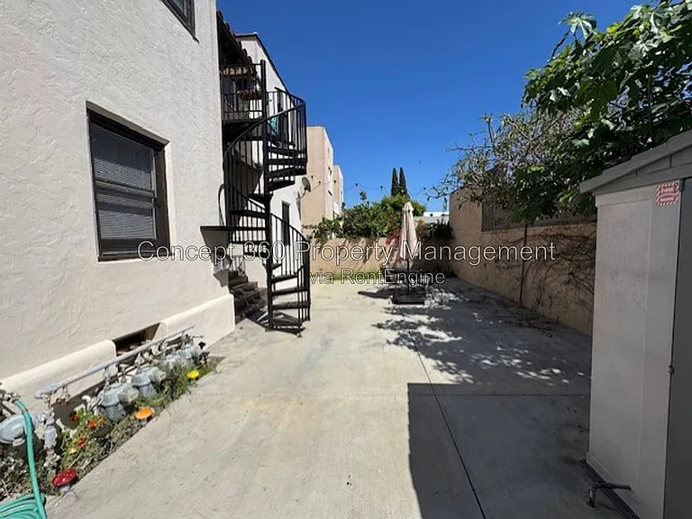 1144 E Appleton St #1 — Photo 33