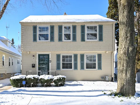 4525 North Morris BOULEVARD, Shorewood, WI 53211