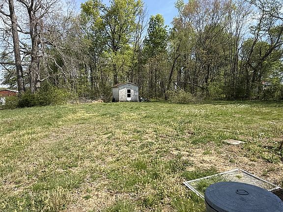 4th image of 469 Browns Rd