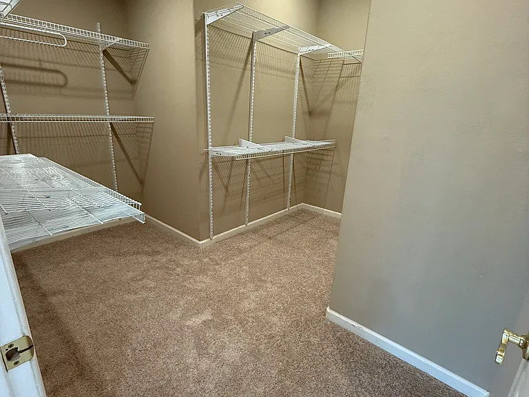 28426 Sandhurst Way — Photo 19