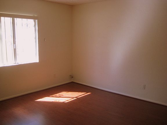 4th image of 810 S Kolb Rd Unit 19-1