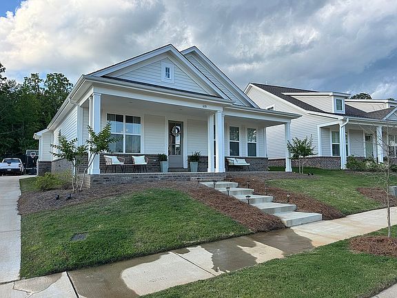 3rd image of 659 Water Oak Dr #242