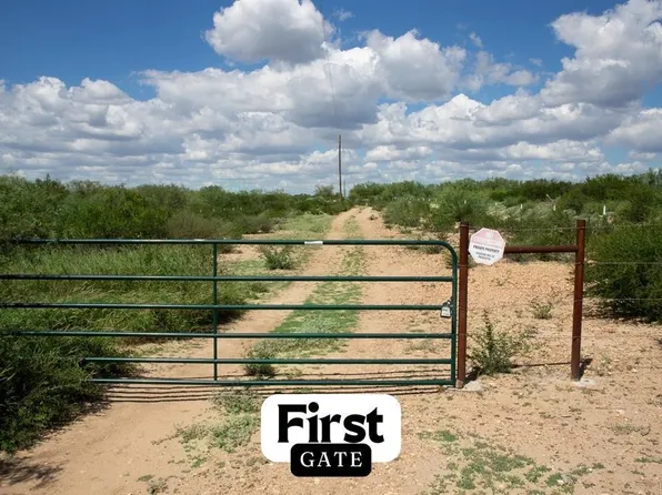 395 Ranch Road 6210 #F, Laredo, TX 78045