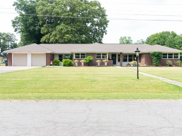 402 W Hoyle St, Hazen, AR 72064