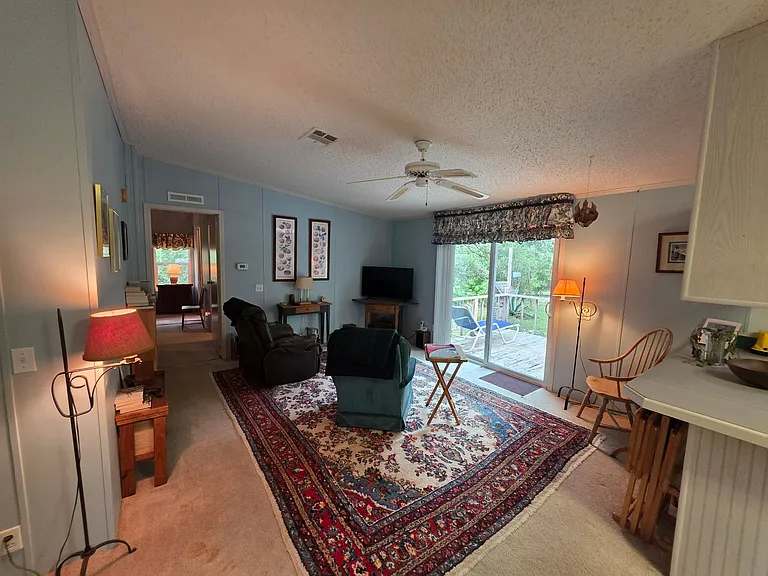 858 E Winnetka St — Photo 5