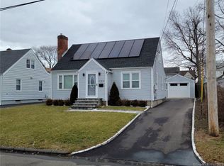 328 Mary Ave, Stratford, CT 06614