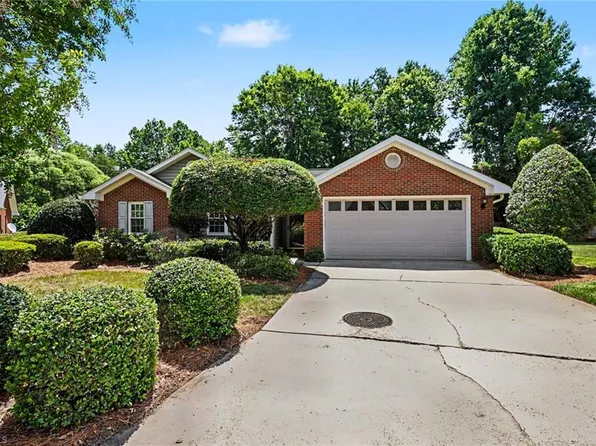7 Brandywine Cir, Greensboro, NC 27409