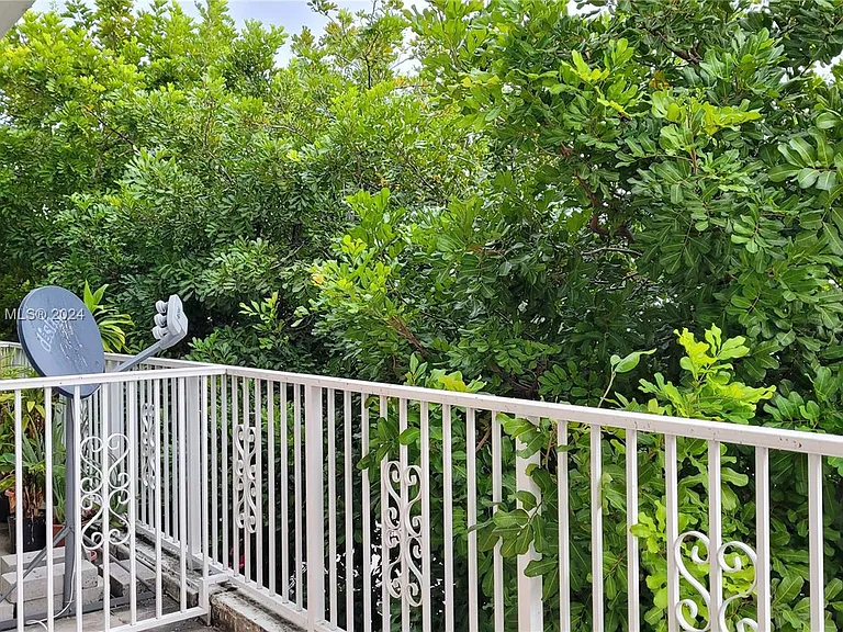 524 Washington Ave #213 — Photo 21