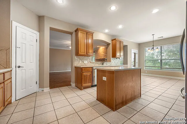 410 Cadence Hl — Photo 12