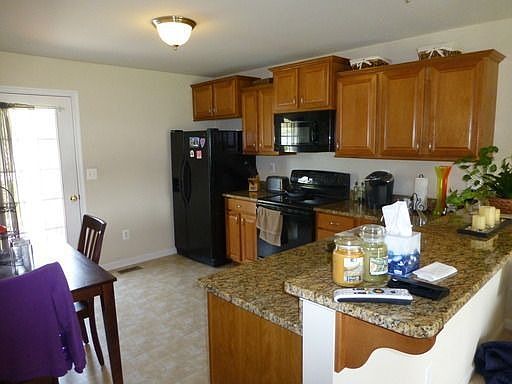 3rd image of 12131 Stonewall Ln