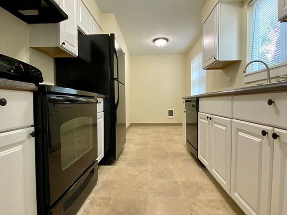 5th image of 9025-9043 SE Stark St #10217947