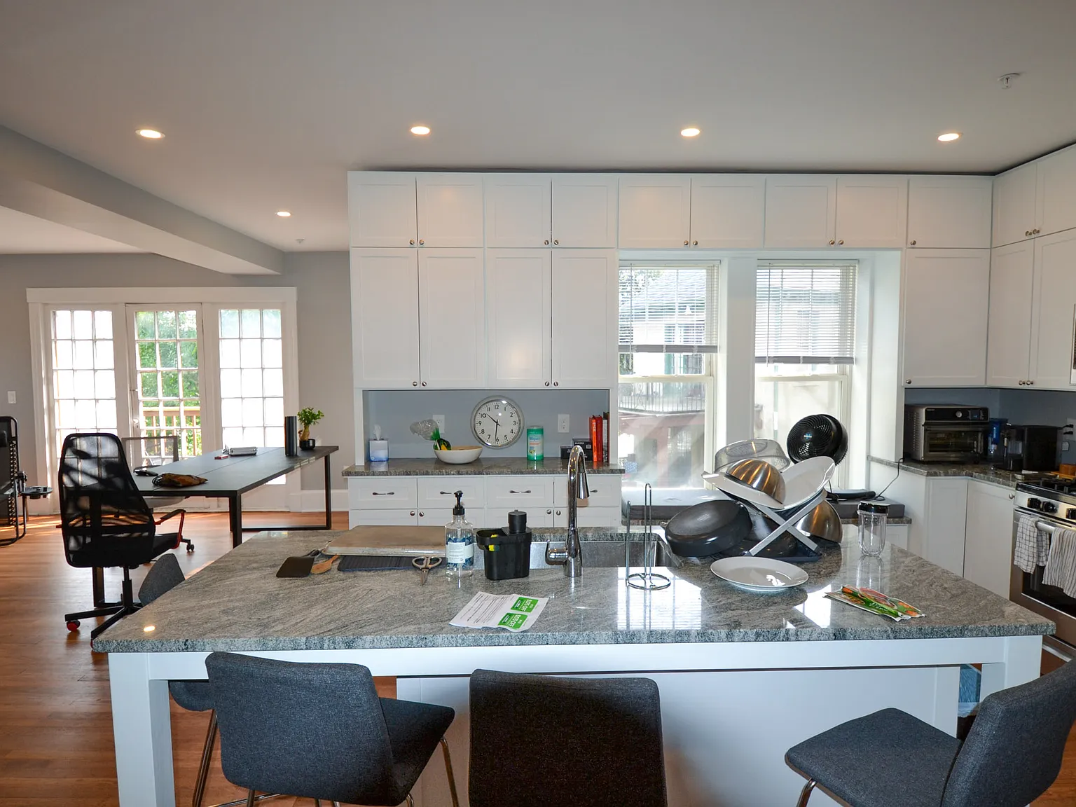 4 bed, 1500 sqft, $7,800 — Photo 3
