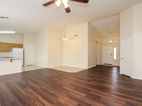 4th image of 16032 W Saguaro Ln