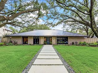 5675 Green Tree Rd, Houston, TX 77056