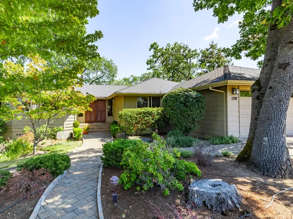 290 Skycrest Dr, Ashland, OR 97520