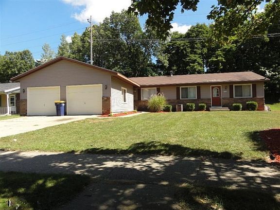 2nd image of 2940 Newton Ave SE #2942
