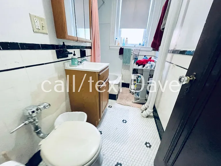 1800 Commonwealth Ave #11 — Photo 8