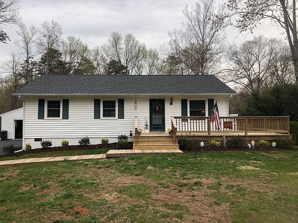 1st image of 24 Hickory Ln
