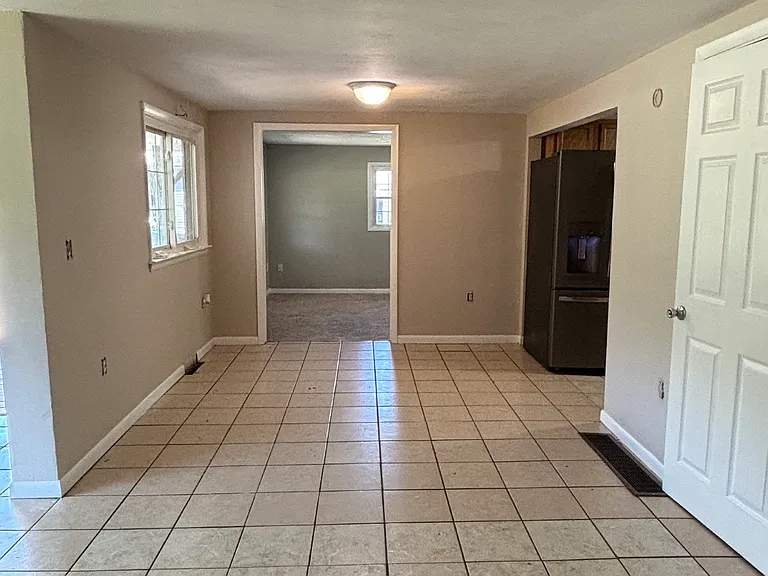 923 Seriff Rd — Photo 8