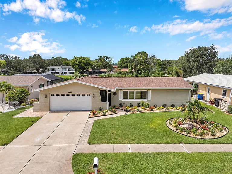 2420 Fairbanks Dr — Photo 81