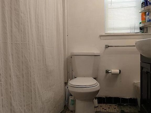 5th image of 520-522 N 32nd St