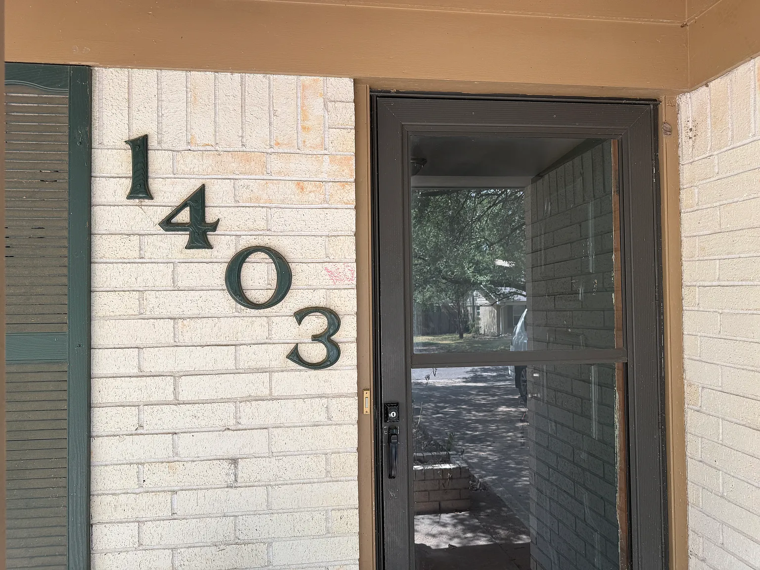 4 bed, 1596 sqft, $1,995 — Photo 2